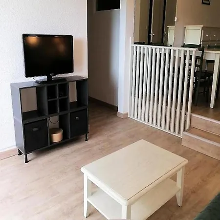 Apartment 3 For 6 People *